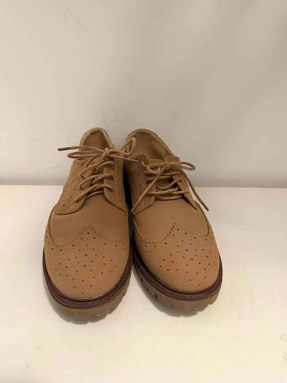 Journee Collection Womens Claudiya Lug Outsole Almond Toe Oxford